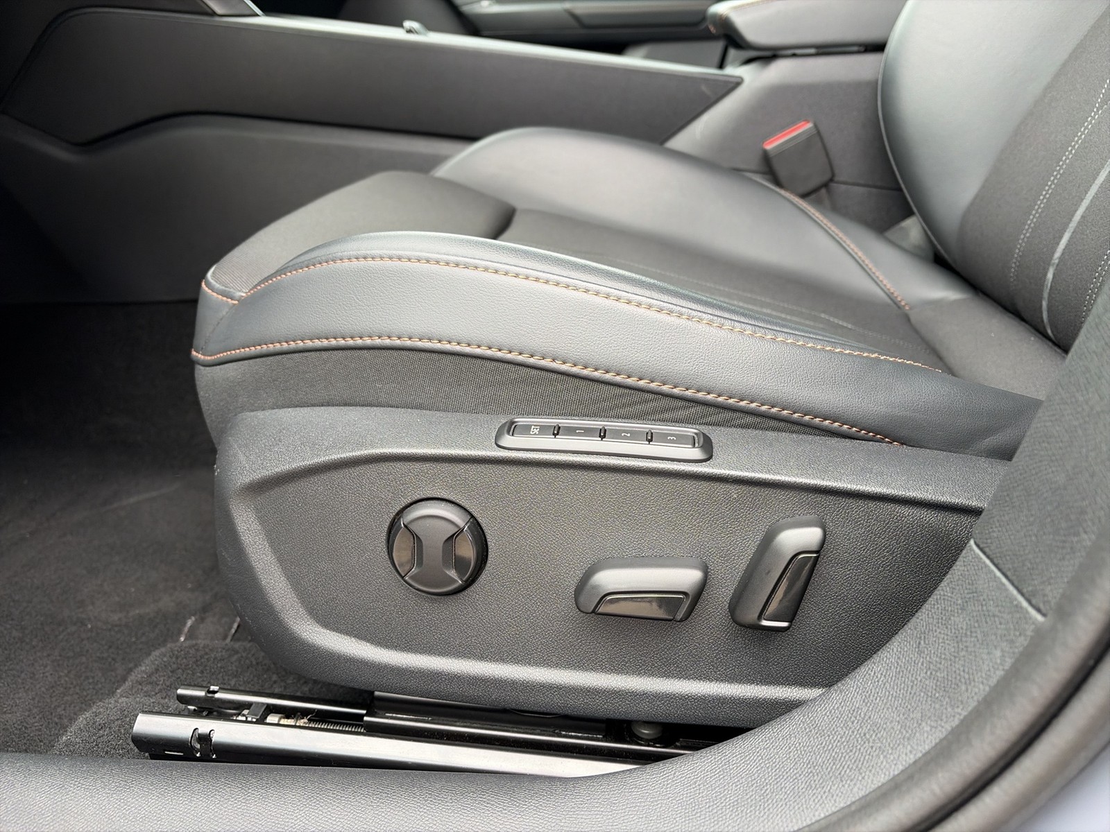 Cupra Formentor 2.0 VZ CAM ACC LM19 NAVI CARPLAY