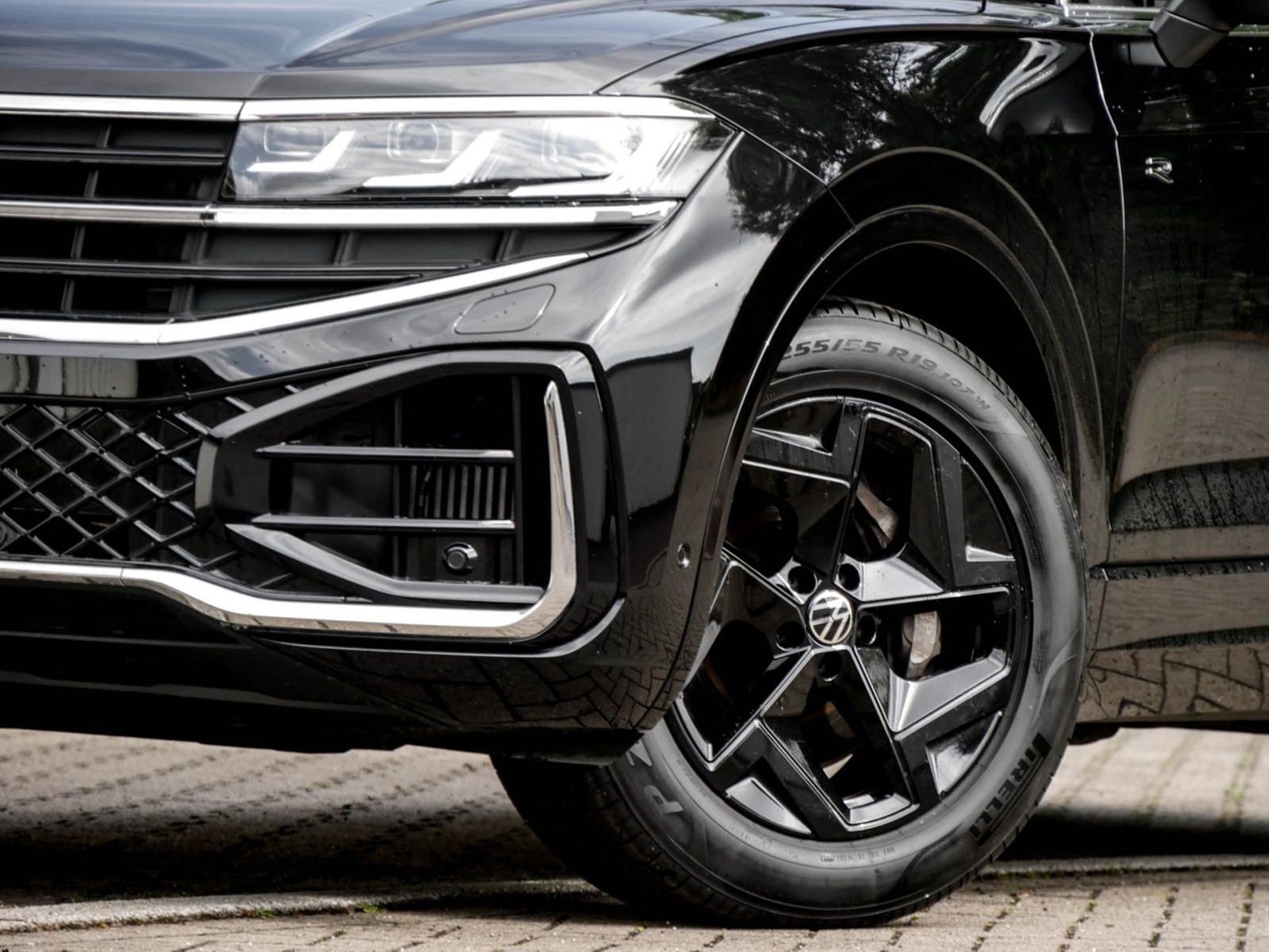 Volkswagen Touareg V6 TSI R-LINE NEUES MODELL STANDHZ. PANO