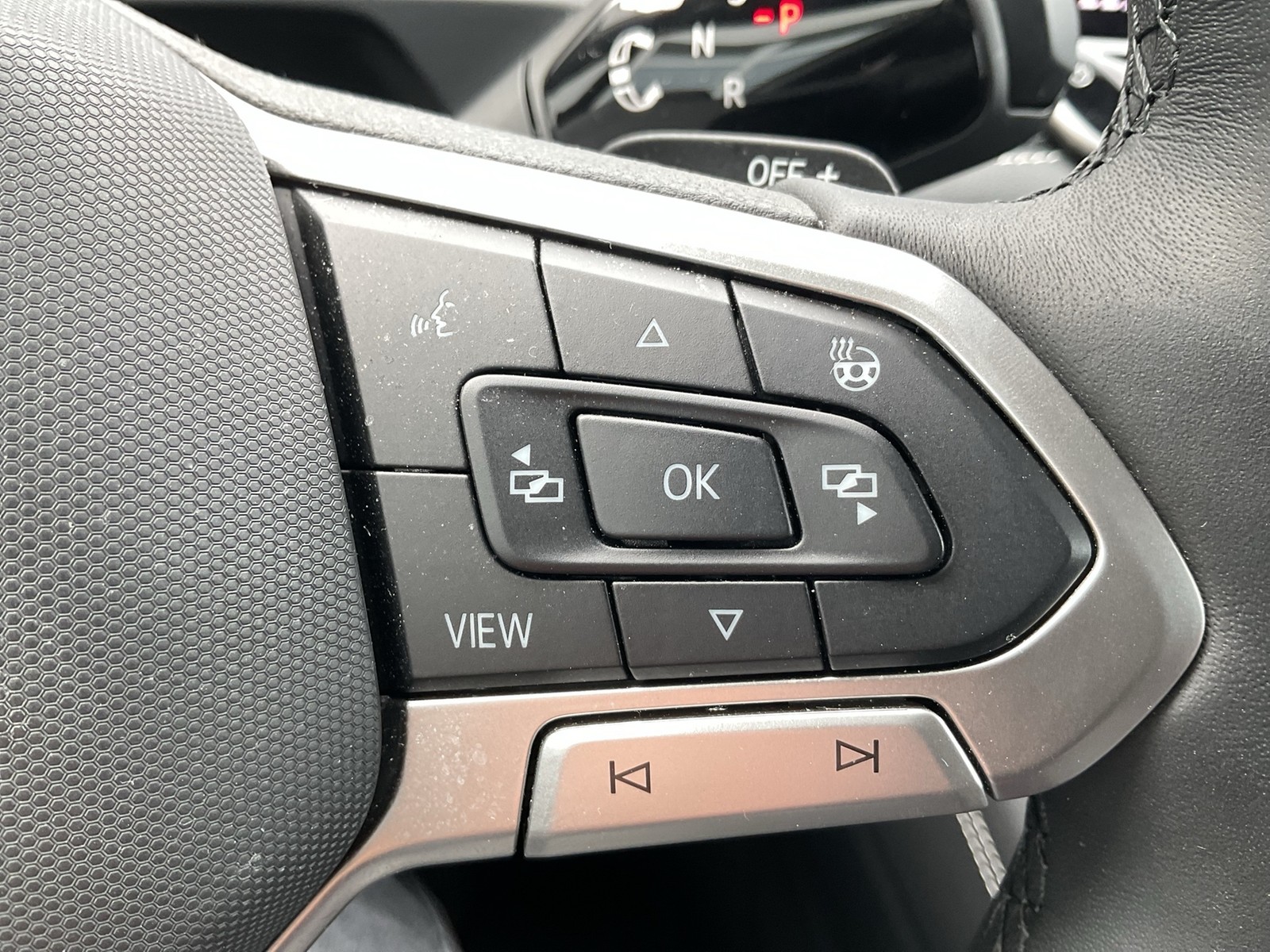 Volkswagen Tiguan 1.5 eTSI GOAL AHK 360°CAM ACC LM18 NAVI
