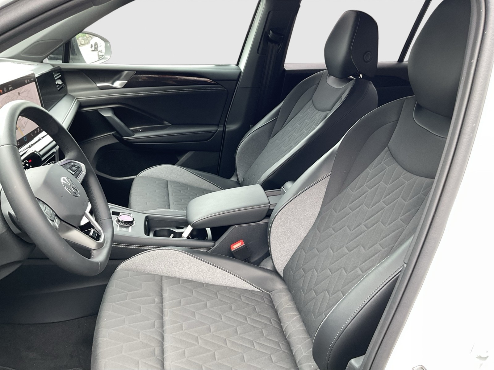 Volkswagen Tiguan 1.5 eTSI GOAL AHK 360°CAM ACC LM18 NAVI