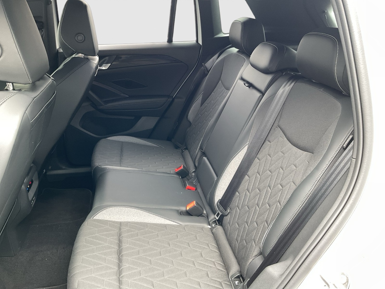 Volkswagen Tiguan 1.5 eTSI GOAL AHK 360°CAM ACC LM18 NAVI