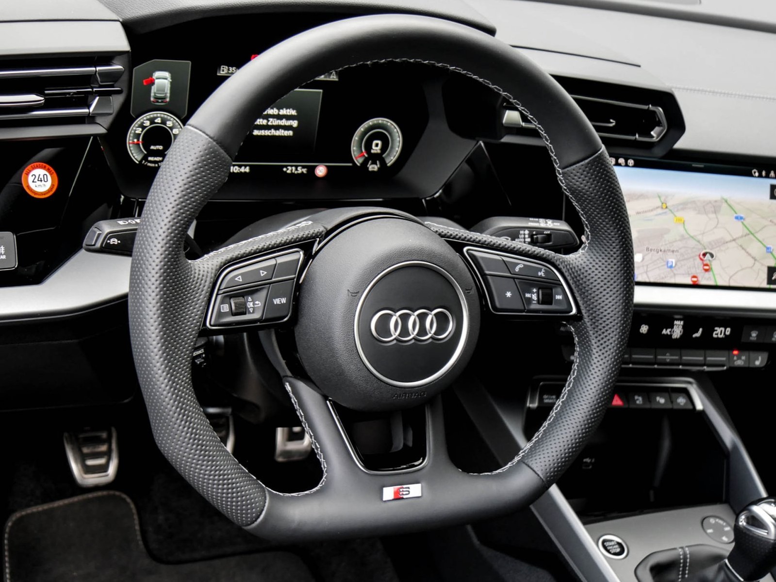 Audi A3 Sportback 35 S LINE FACELIFT AHK CAM ACC LM19