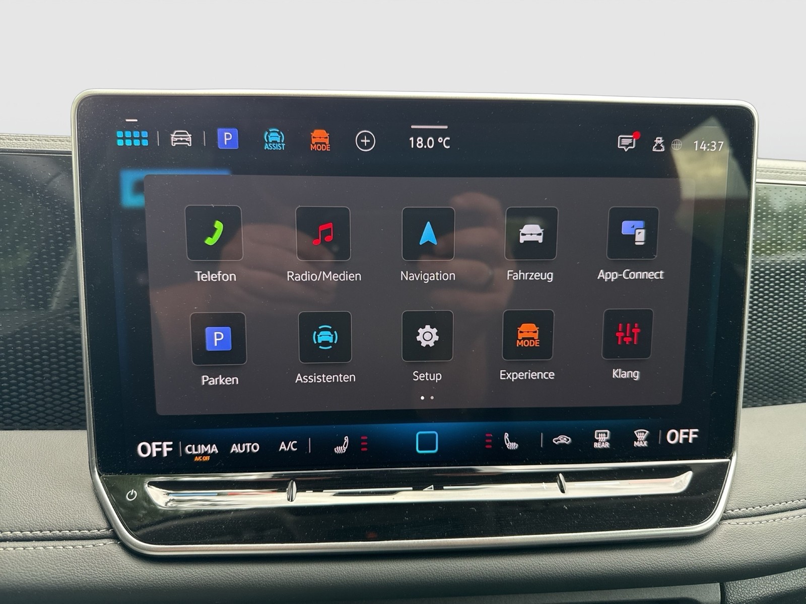 Volkswagen Tiguan 1.5 eTSI LIFE AHK CAM ACC LM18 E-KLAPPE