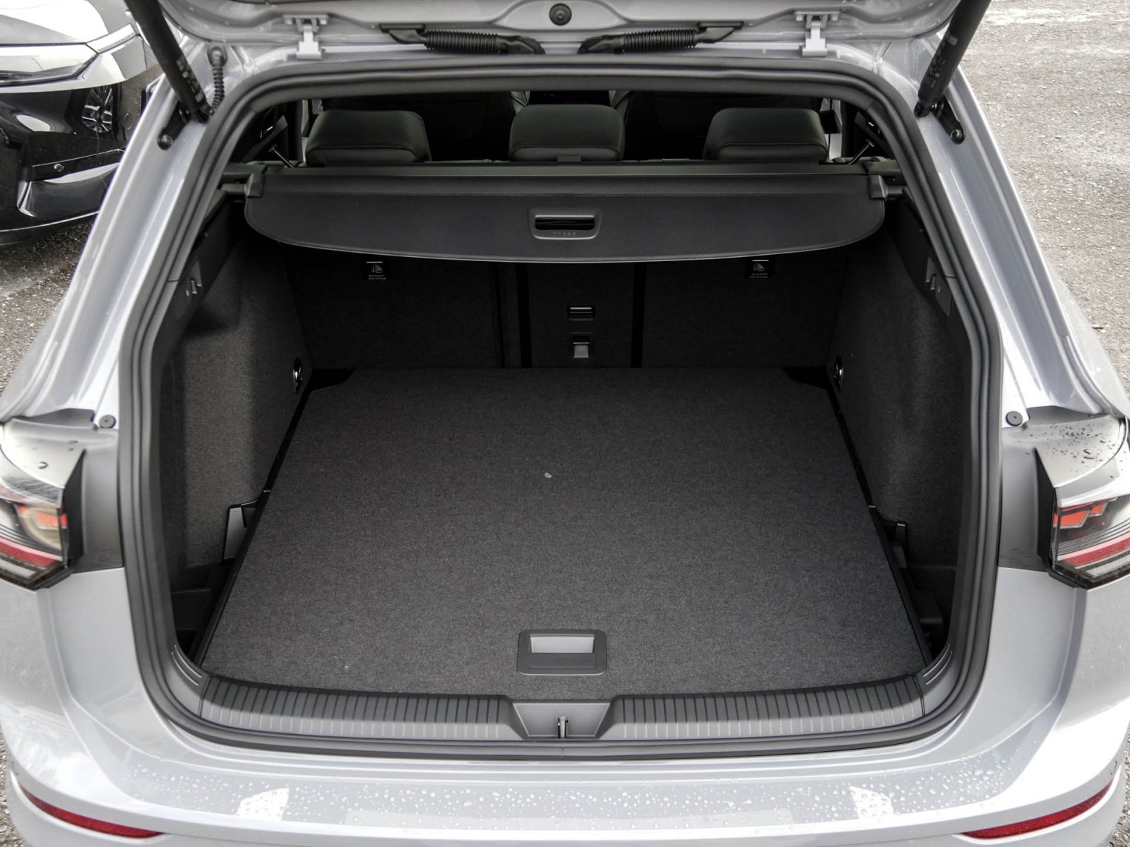 Volkswagen Golf Variant 1.5 R-LINE DSG