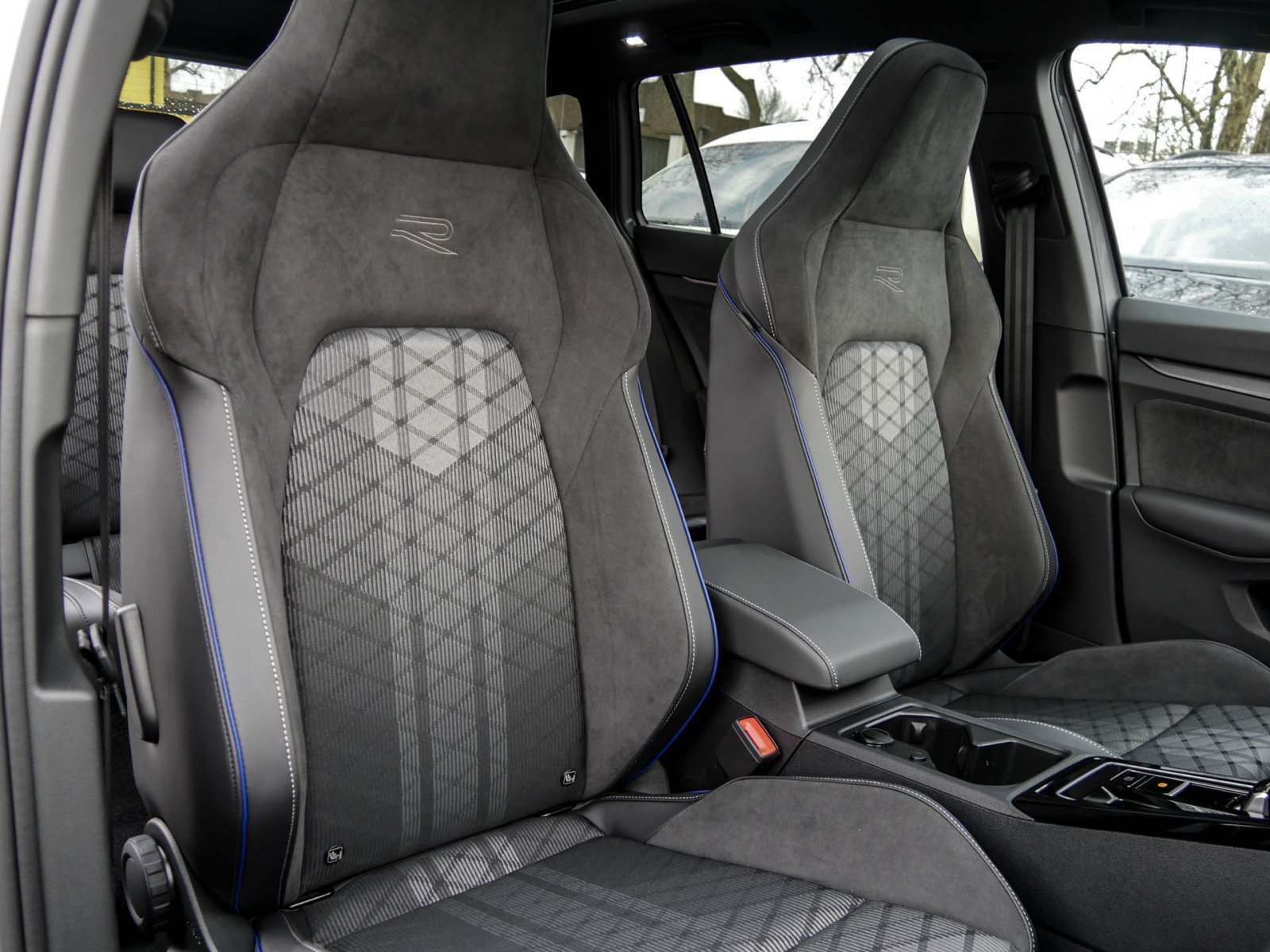 Volkswagen Golf Variant 1.5 R-LINE DSG