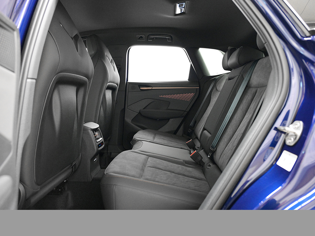 Cupra Terramar 2.0 VZ DSG 4x4 AHK SENNHEISER MATRIXLED