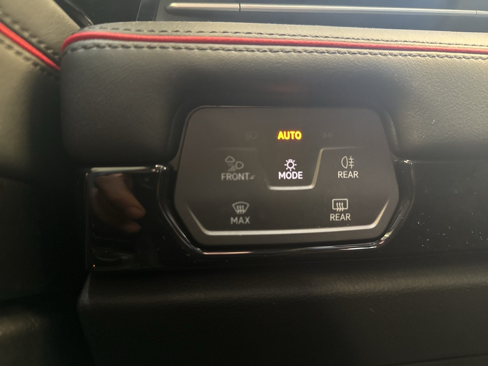 Volkswagen ID.7 GTX 4X4 WÄRMEPUMPE PANO AHK 360CAM ACC LM21
