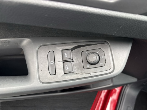 Volkswagen Caddy 1.5 LIFE CAM ACC ALU NAVI LED CARPLAY