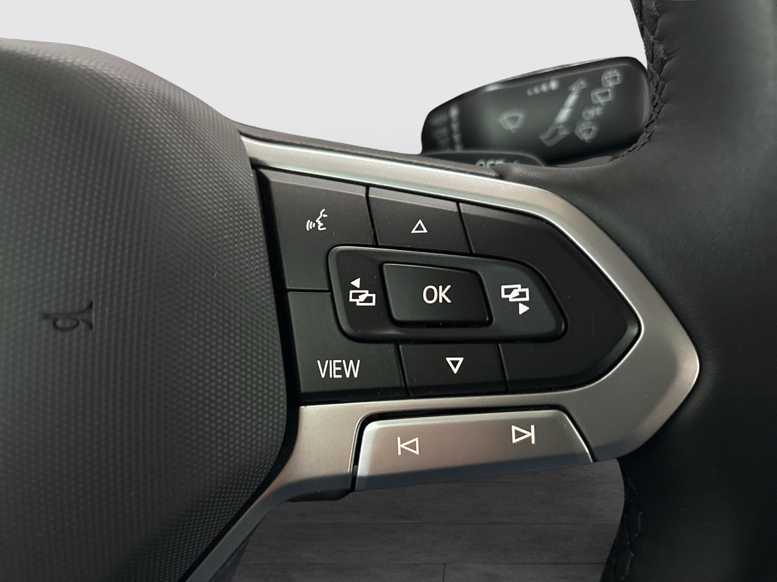 Volkswagen Caddy 2.0 GOAL CAM ACC LM17 NAVI LED SITZHEIZUNG