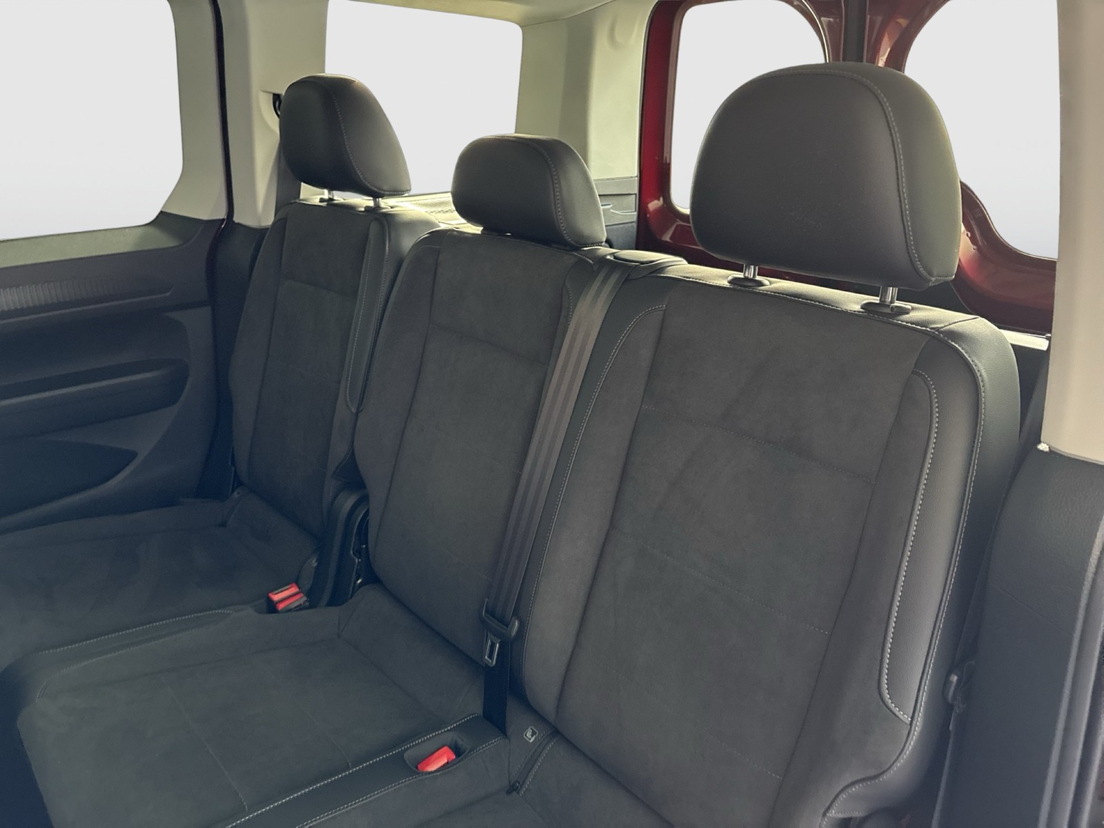 Volkswagen Caddy 2.0 GOAL CAM ACC LM17 NAVI LED SITZHEIZUNG