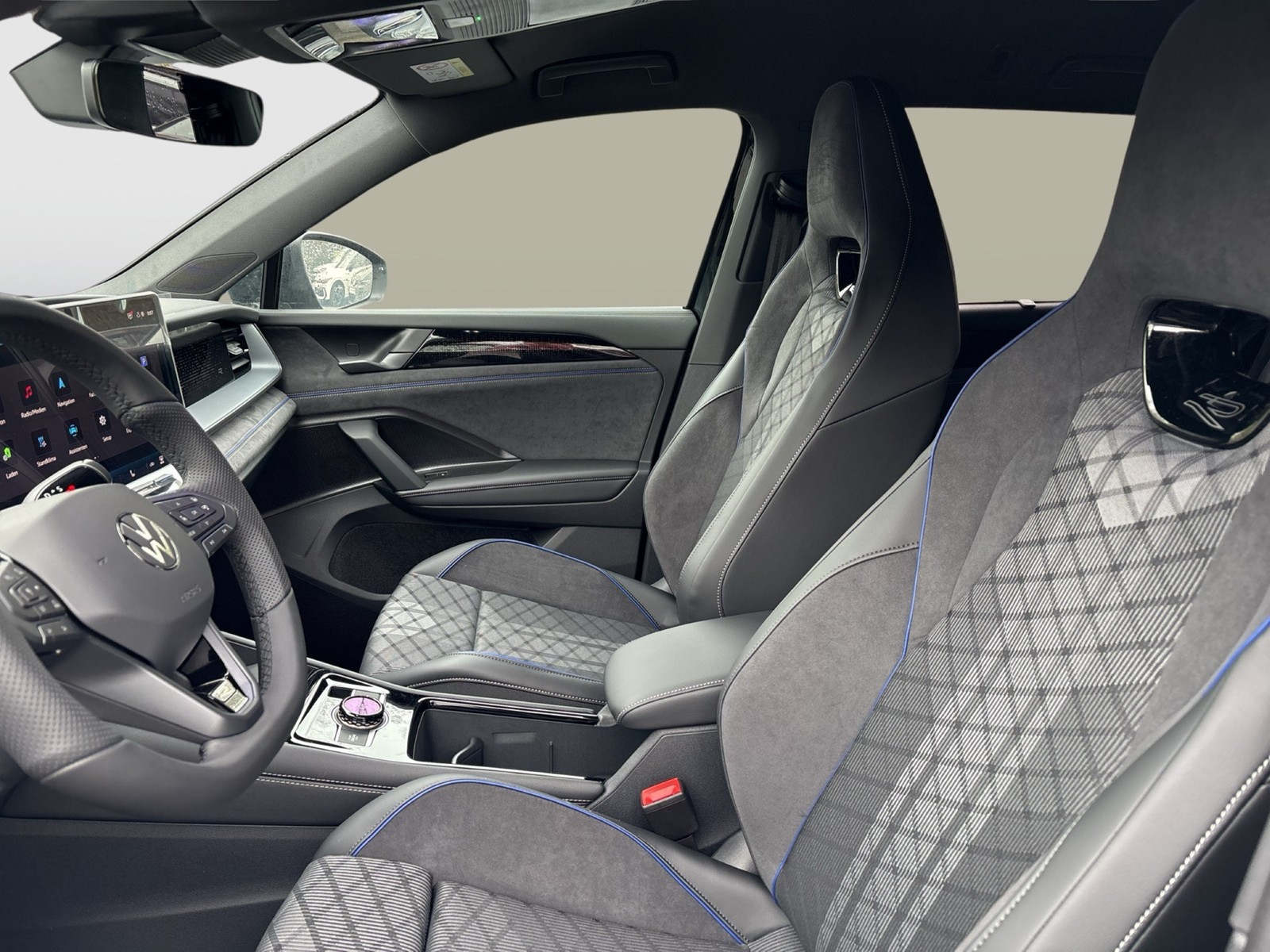 Volkswagen Tayron 1.5 HYBRID R-LINE BLACK STYLE AHK 360°CAM