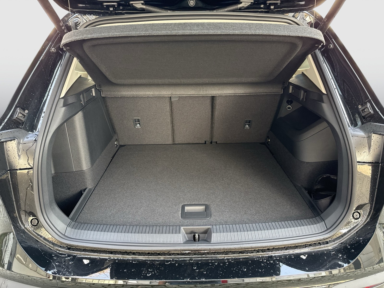 Volkswagen Tiguan 1.5 HYBRID LIFE AHK CAM LM18 CARPLAY