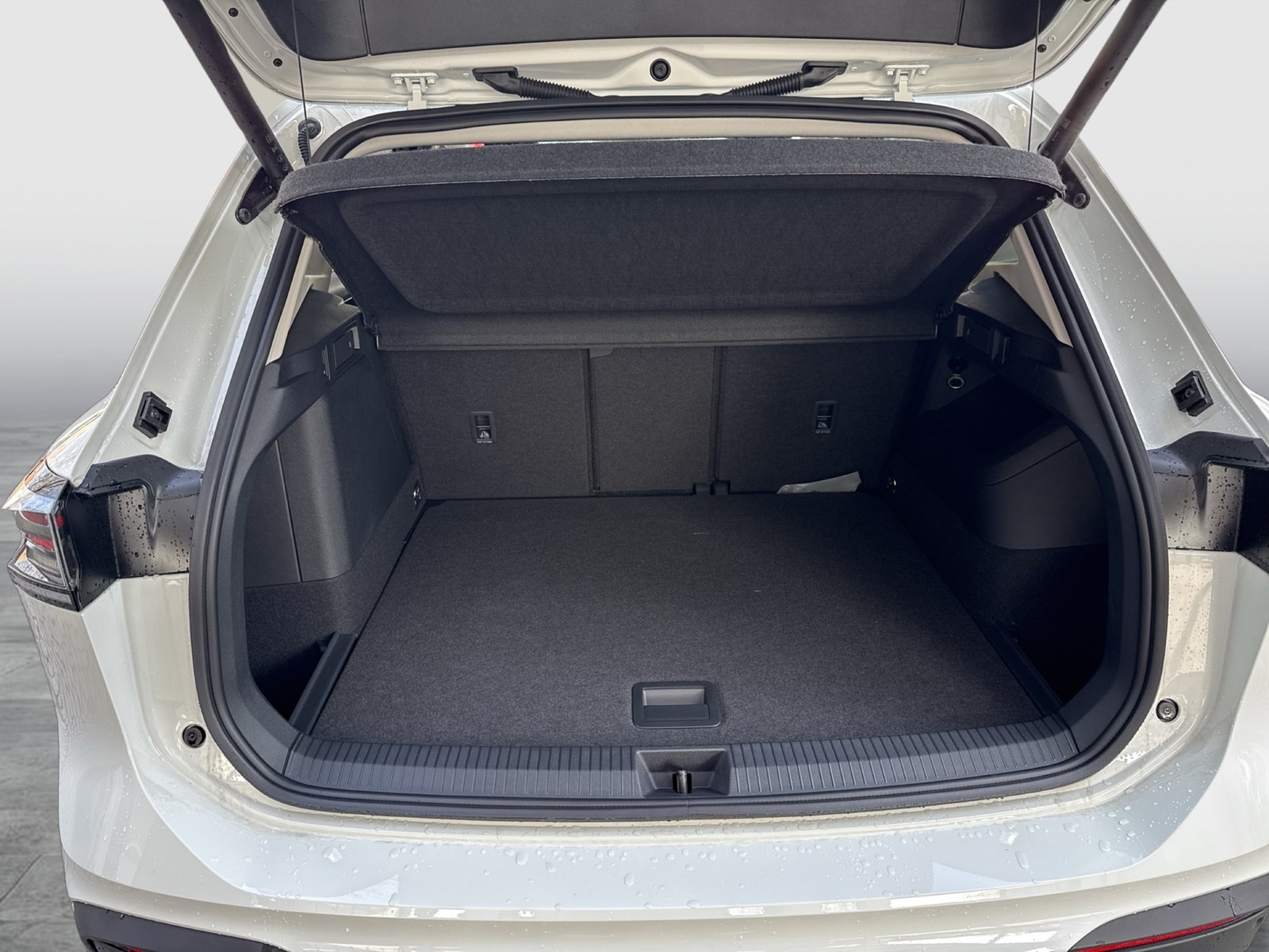 Volkswagen Tiguan 1.5 HYBRID LIFE AHK 360°CAM LED+ NAVI