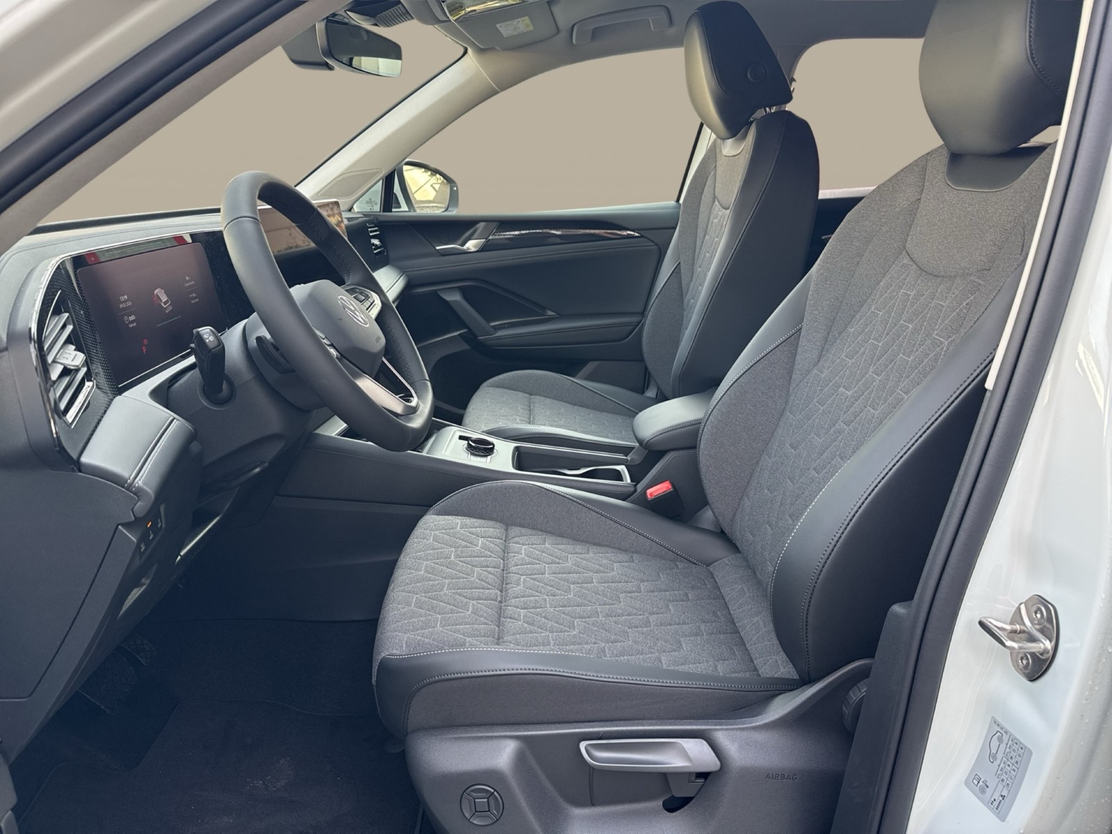 Volkswagen Tiguan 1.5 HYBRID LIFE AHK 360°CAM LED+ NAVI