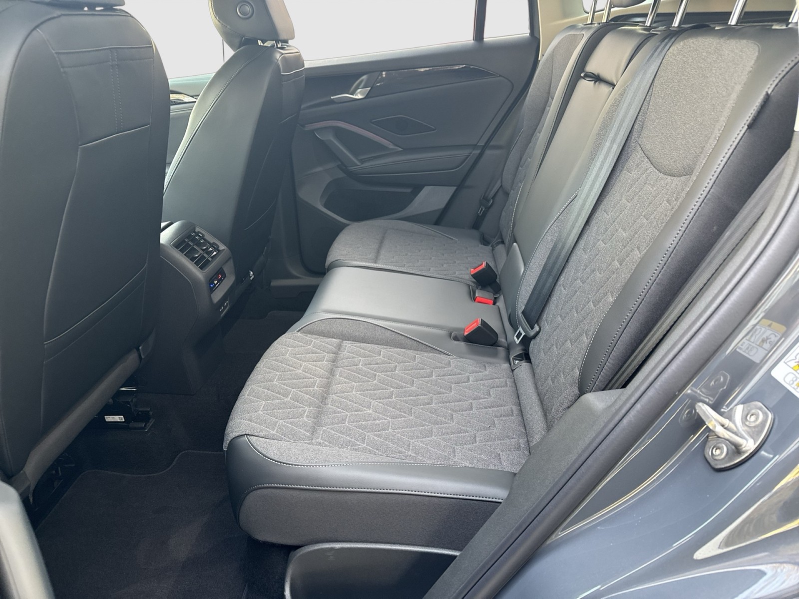 Volkswagen Tiguan 1.5 HYBRID LIFE AHK 360°CAM MATRIX NAVI