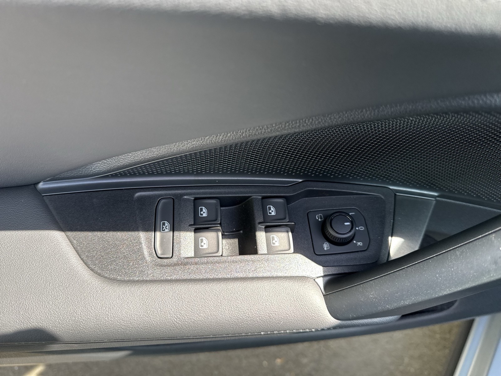 Volkswagen Tiguan 1.5 HYBRID LIFE AHK CAM ACC LED+ NAVI
