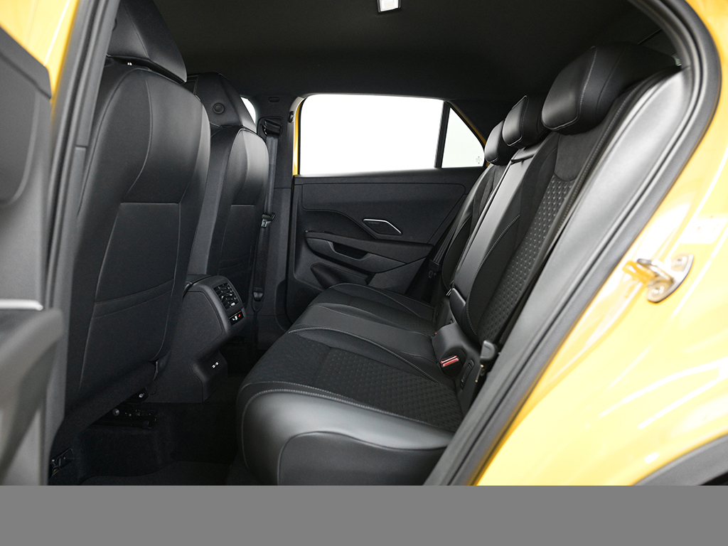 Volkswagen T-Roc 1.5 R-LINE DSG NEUESMODELL BLACKSTYLE LM20