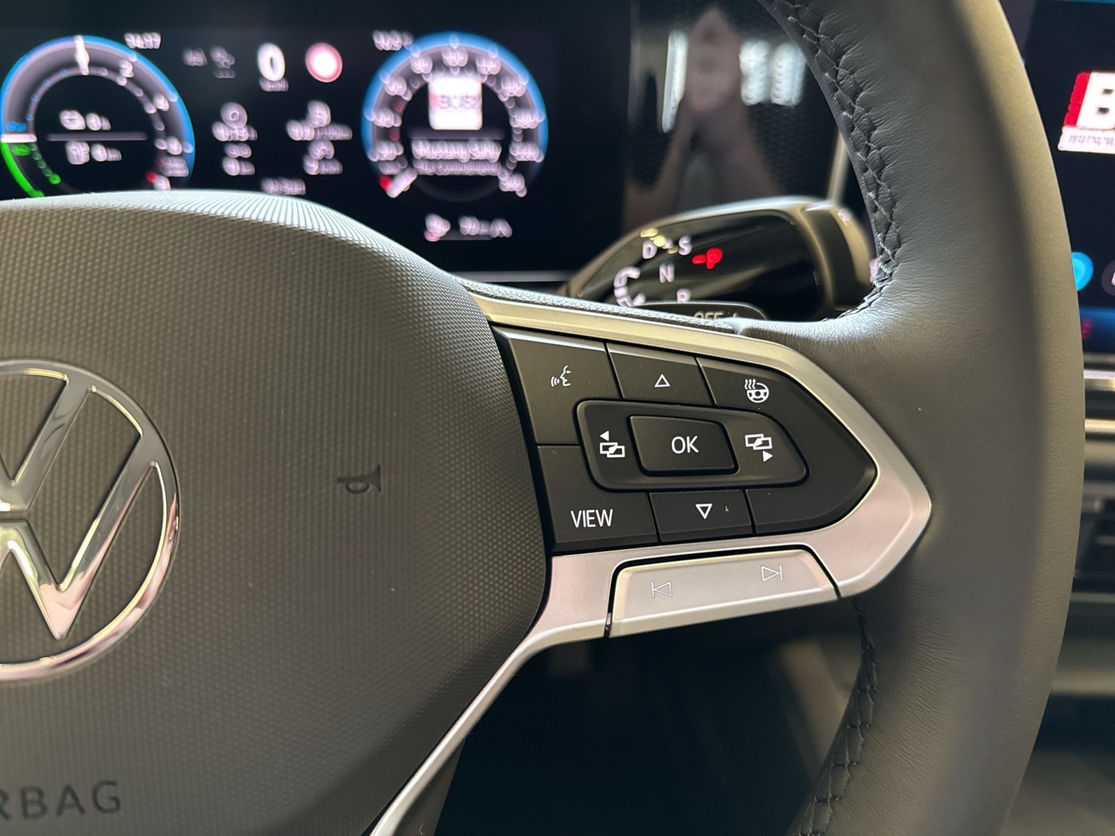 Volkswagen Tiguan 1.5 HYBRID LIFE 360°CAM HEAD-UP MATRIX