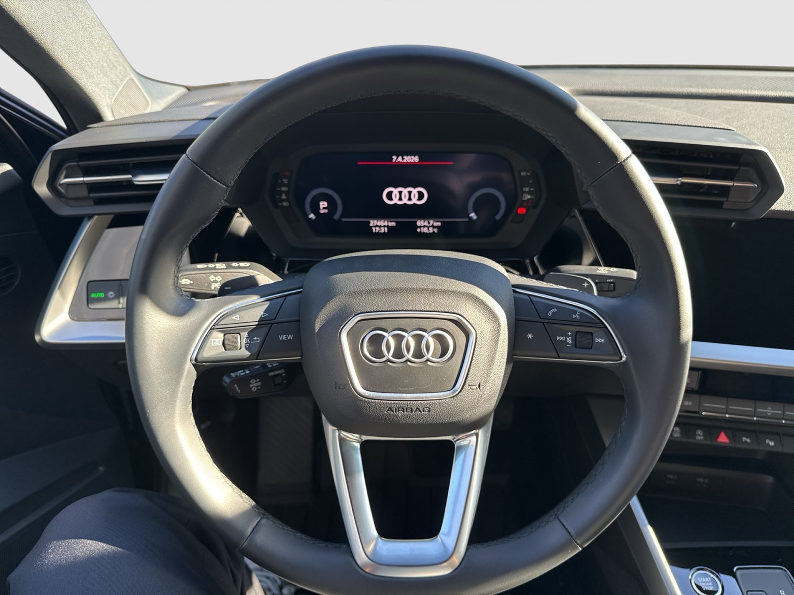 Audi A3 30 advanced ACC NAVI+ LM17 SITZHEIZUNG LED