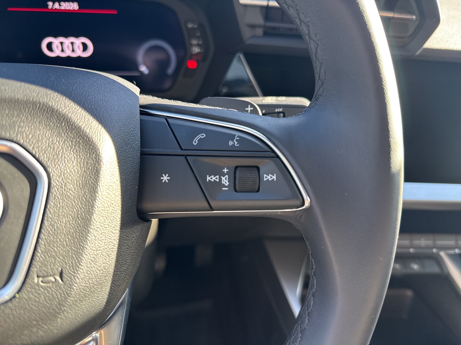 Audi A3 30 advanced ACC NAVI+ LM17 SITZHEIZUNG LED