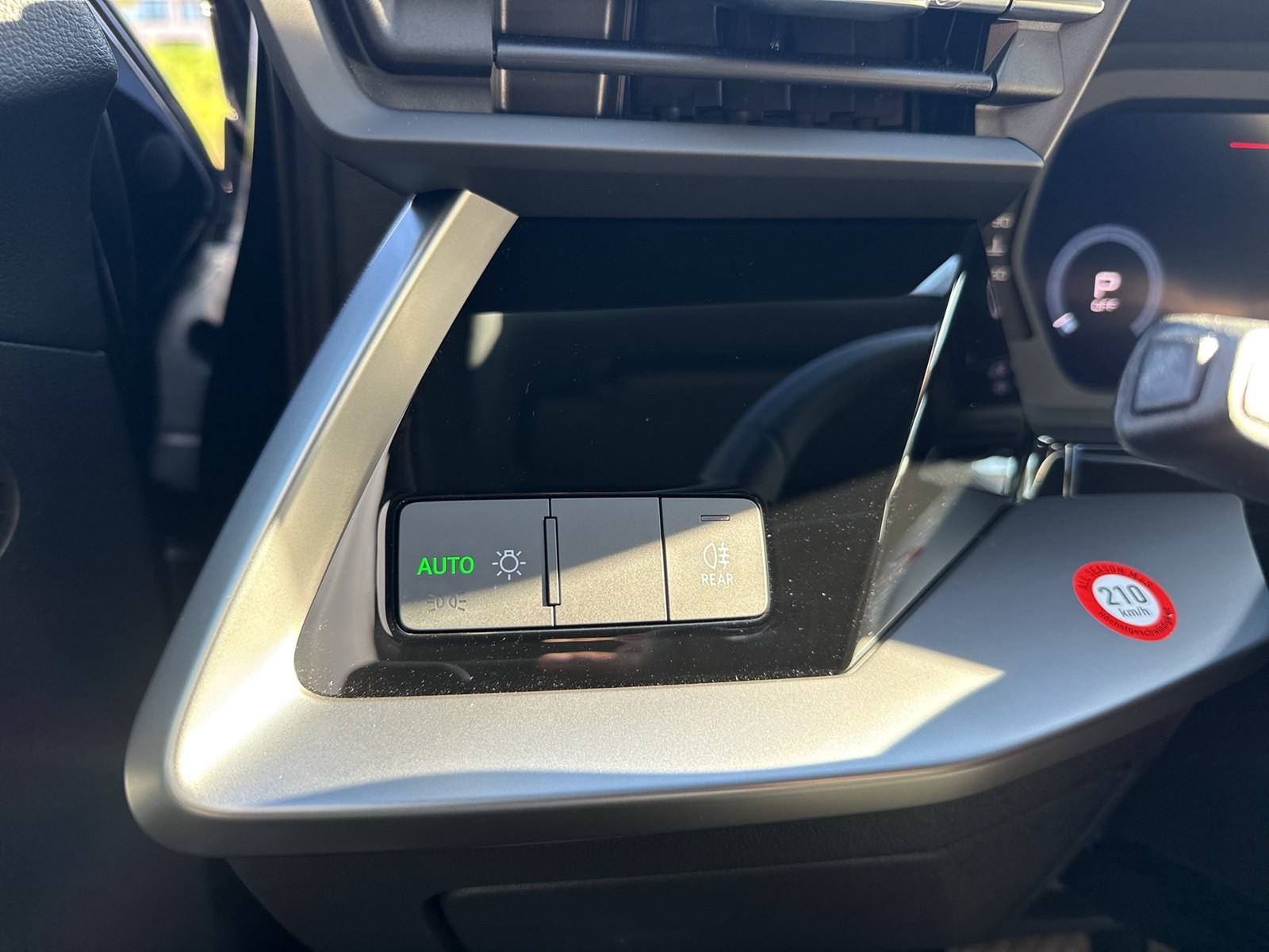 Audi A3 30 advanced ACC NAVI+ LM17 SITZHEIZUNG LED