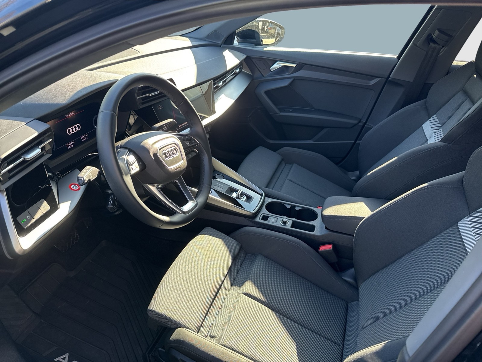 Audi A3 30 advanced ACC NAVI+ LM17 SITZHEIZUNG LED