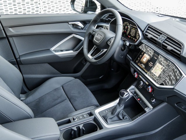 Audi Q3 Sportback 45 HYBRID S LINE KAMERA ACC ALU19 NAVI