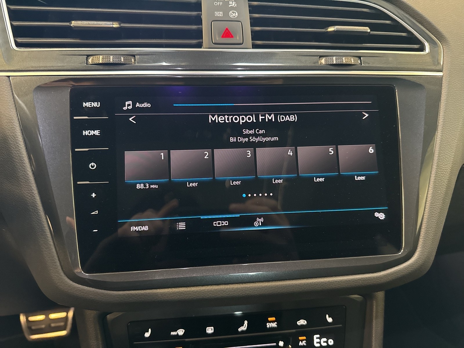 Volkswagen Tiguan 1.4 HYBRID ACTIVE PANO AHK CAM ACC NAVI