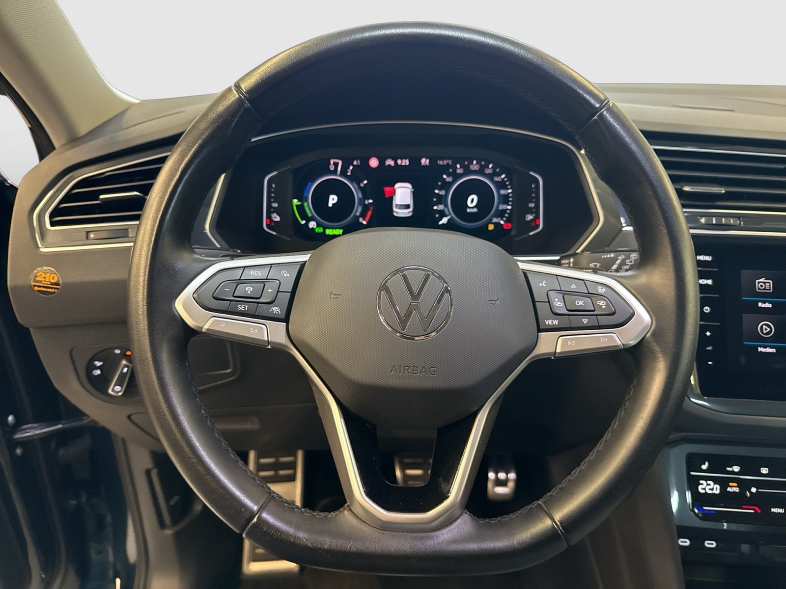 Volkswagen Tiguan 1.4 HYBRID ACTIVE PANO AHK CAM ACC NAVI