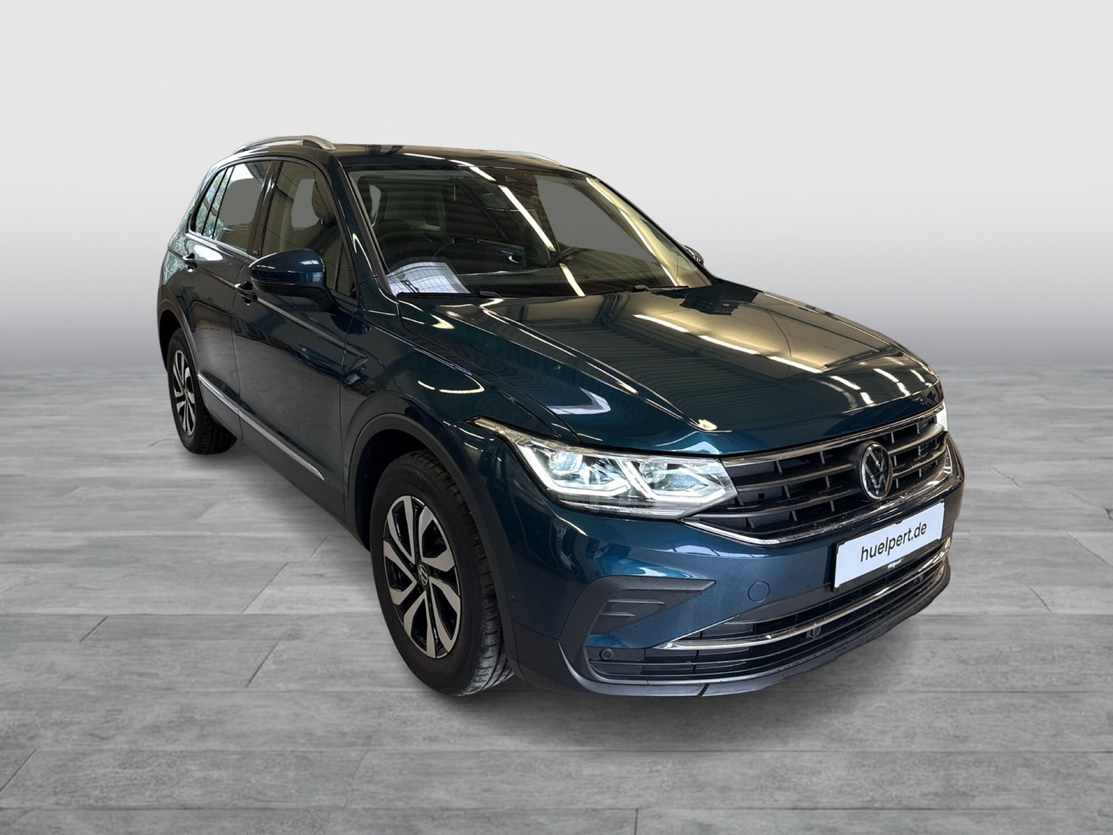 Volkswagen Tiguan 1.4 HYBRID ACTIVE PANO AHK CAM ACC NAVI