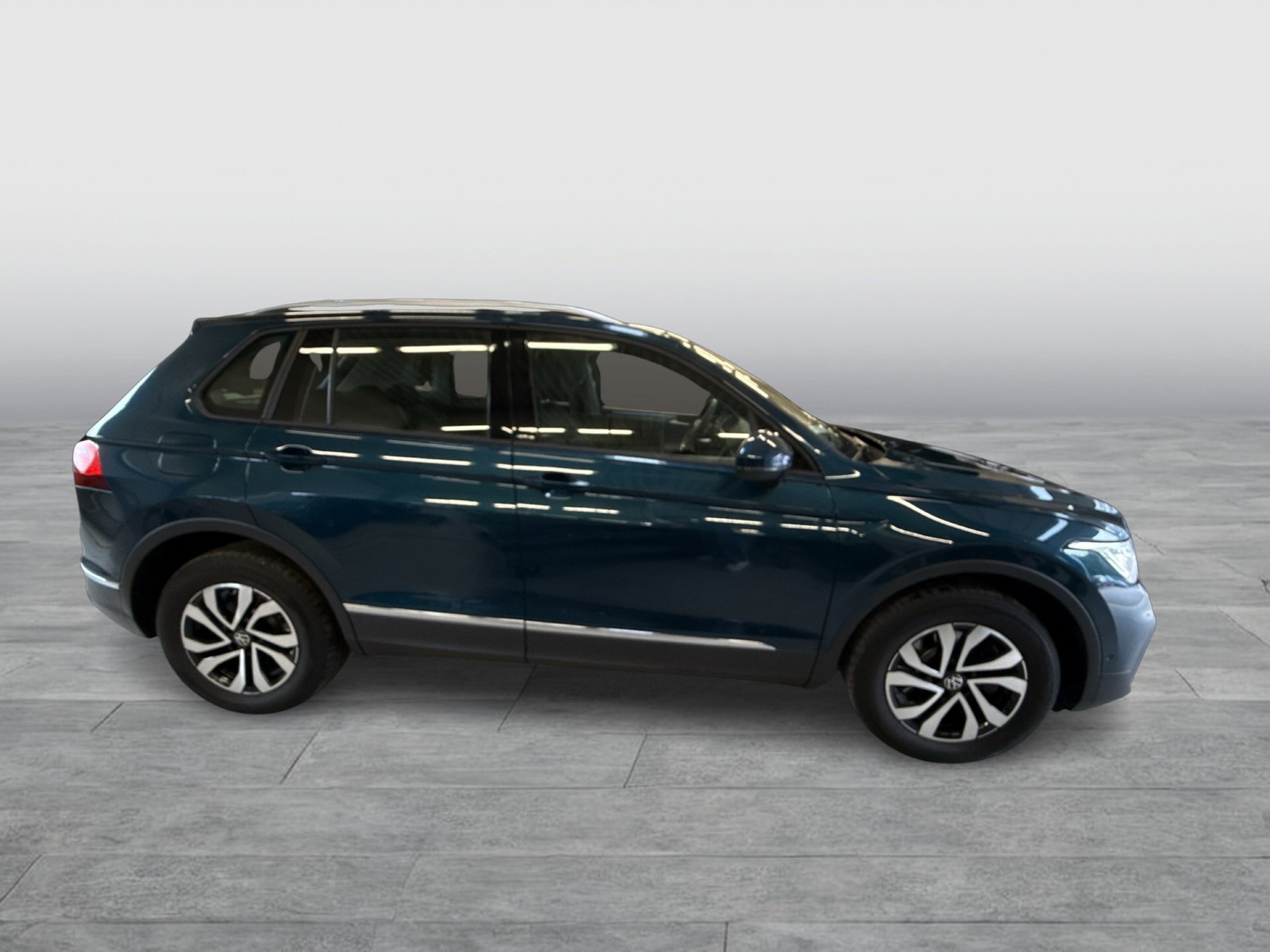 Volkswagen Tiguan 1.4 HYBRID ACTIVE PANO AHK CAM ACC NAVI