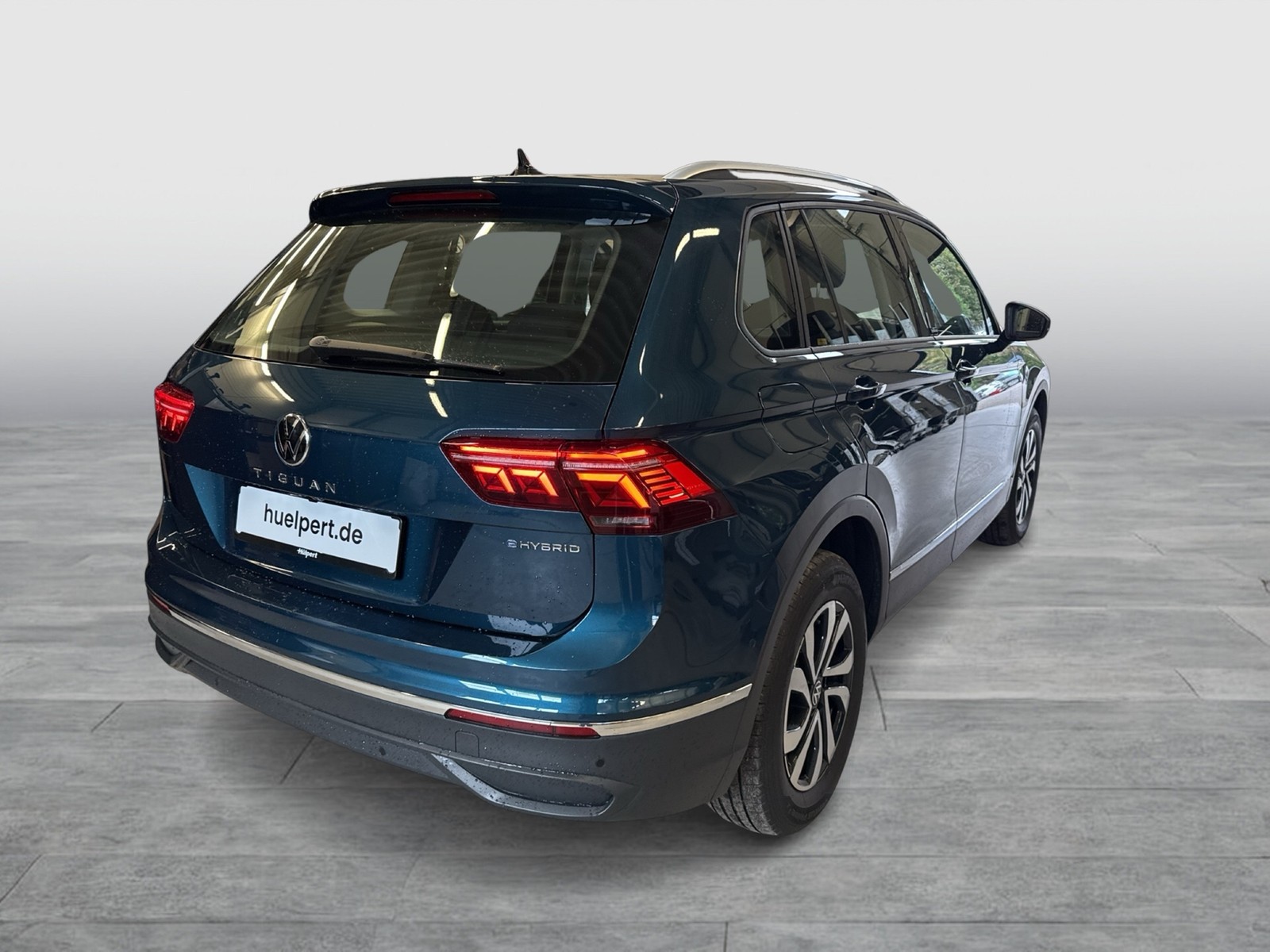 Volkswagen Tiguan 1.4 HYBRID ACTIVE PANO AHK CAM ACC NAVI