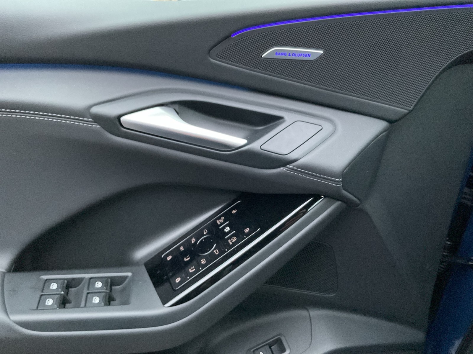 Audi Q6 e-tron quattro S LINE TECH+ B&O ACC AHK 21"