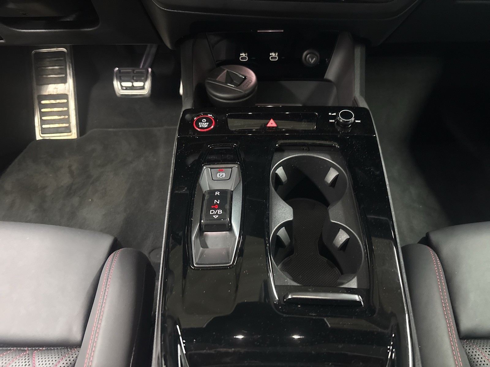 Audi A6 e-tron Avant quattro S LINE TECHPRO PANO 21"