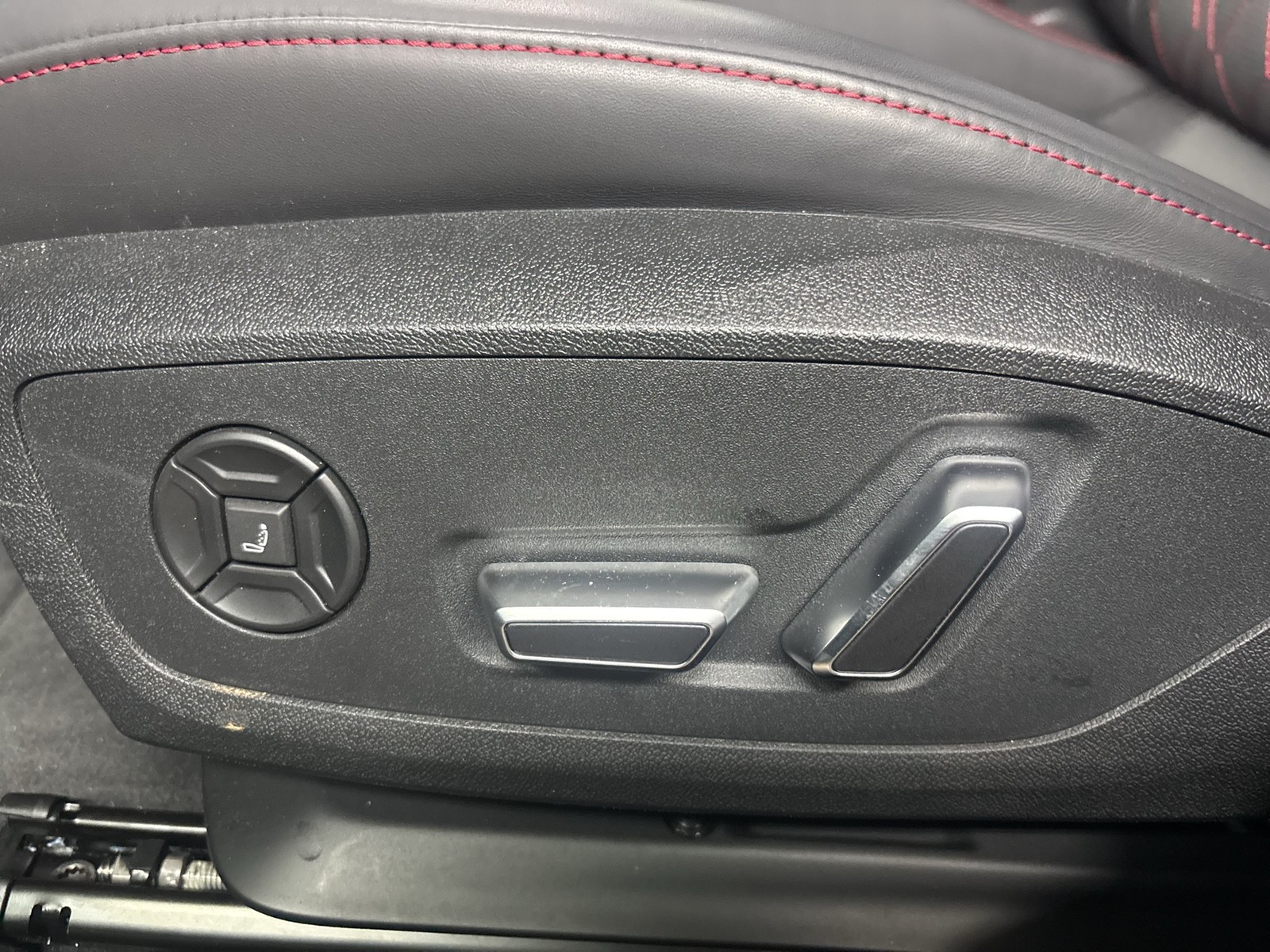 Audi A6 e-tron Avant quattro S LINE TECHPRO PANO 21"