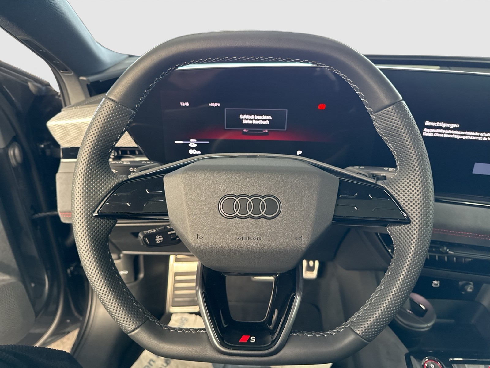 Audi A6 e-tron Avant quattro S LINE TECHPRO PANO 21"