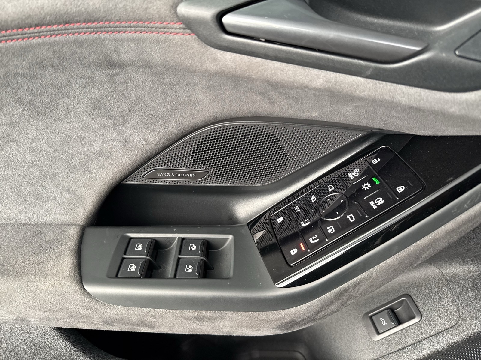 Audi A6 e-tron Avant quattro S LINE TECHPRO PANO 21"