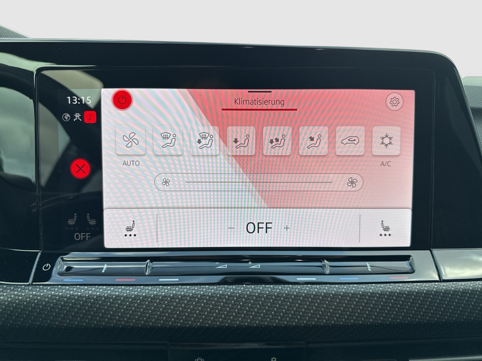 Volkswagen Golf VIII 1.5 eTSI R-LINE CAM LM18 CARPLAY LED
