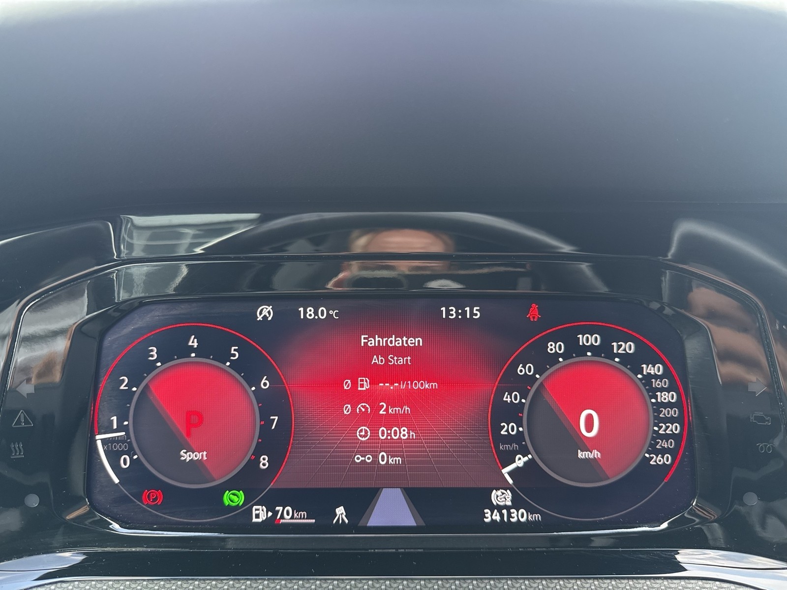 Volkswagen Golf VIII 1.5 eTSI R-LINE CAM LM18 CARPLAY LED