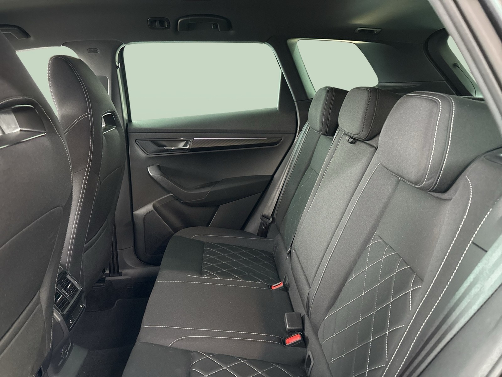 Skoda Karoq 1.5 SPORTLINE AHK CAM LM18 MATRIX E-KLAPPE