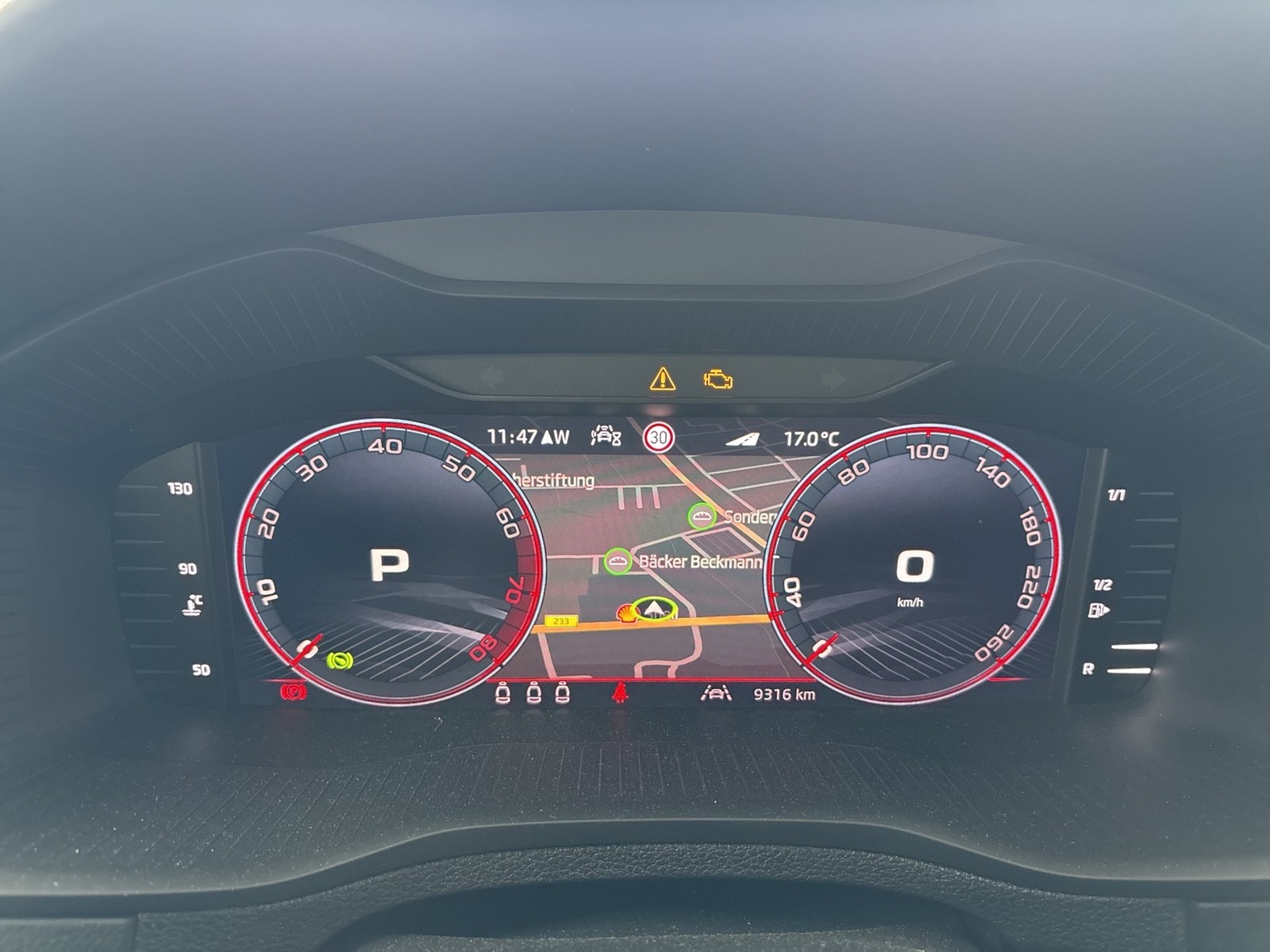 Skoda Karoq 1.5 SPORTLINE AHK CAM LM18 MATRIX E-KLAPPE