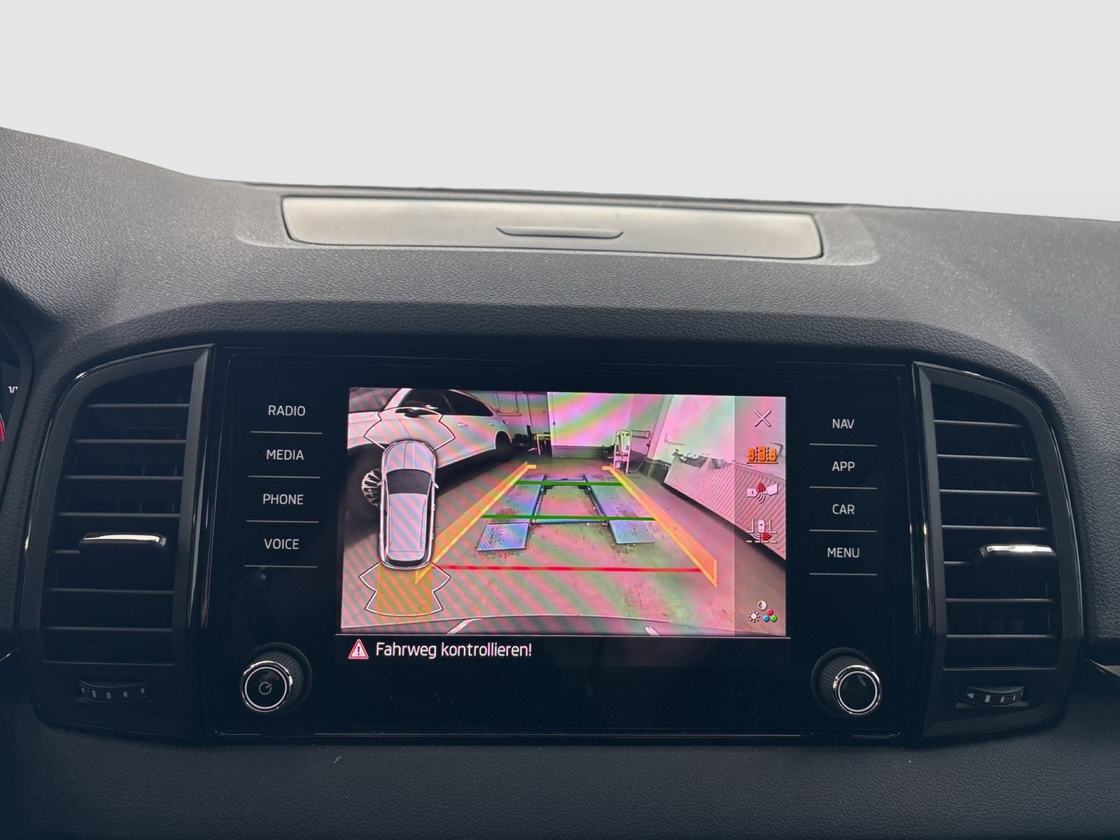 Skoda Karoq 1.5 SPORTLINE AHK CAM LM18 MATRIX E-KLAPPE