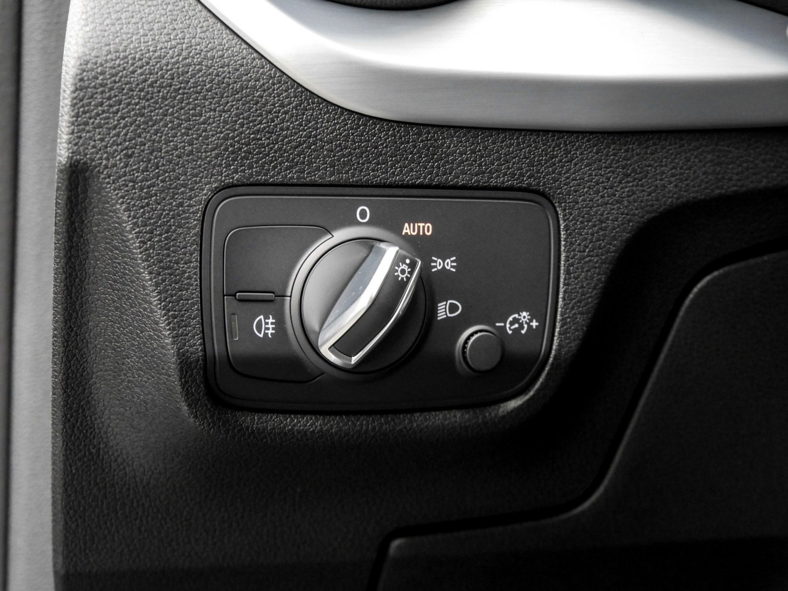 Audi Q2 35 TFSI S tronic S Line Assistenzpaket+AHK+S-Line+Komfortpaket