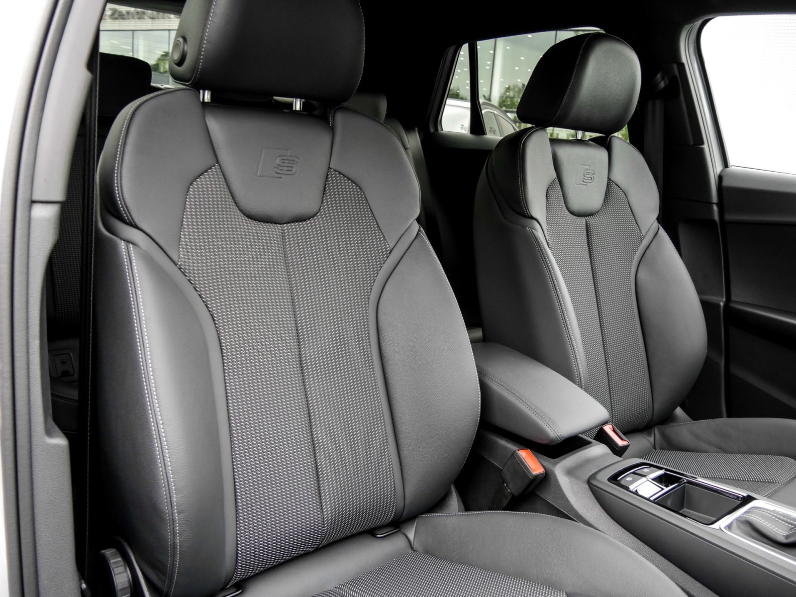 Audi Q2 35 TFSI S tronic S Line Assistenzpaket+AHK+S-Line+Komfortpaket