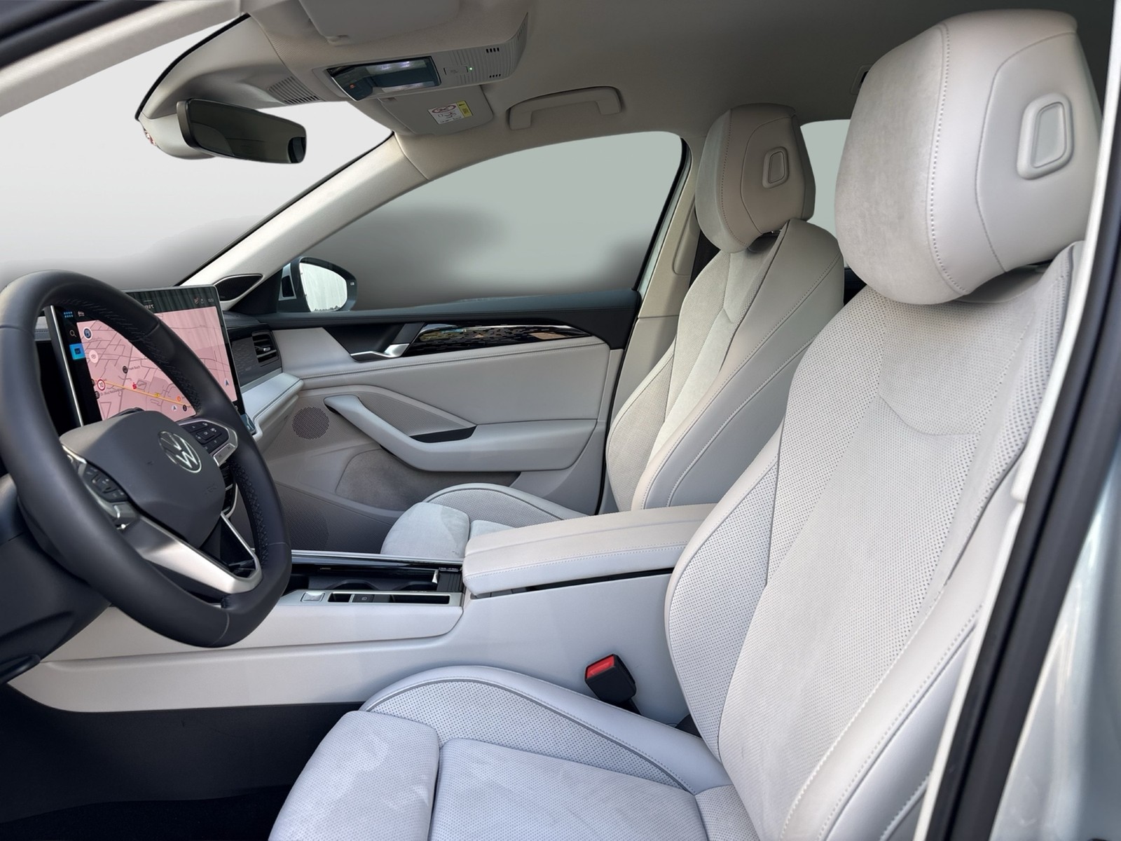 Volkswagen Passat Variant 1.5 HYBRID ELEGANCE AHK 360°CAM