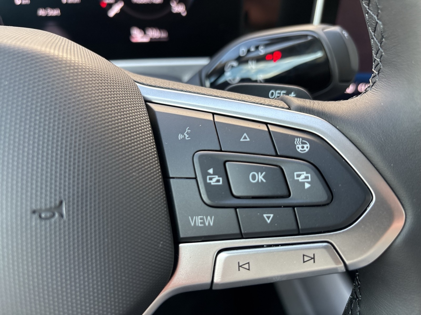 Volkswagen Passat Variant 1.5 HYBRID ELEGANCE AHK 360°CAM