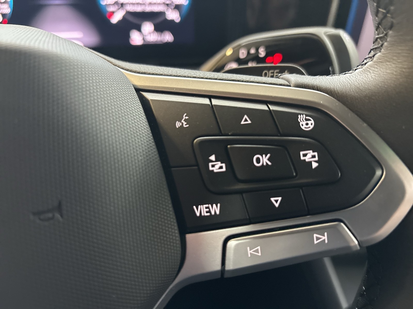 Volkswagen Tiguan 1.5 HYBRID LIFE AHK CAM ACC LM18 NAVI