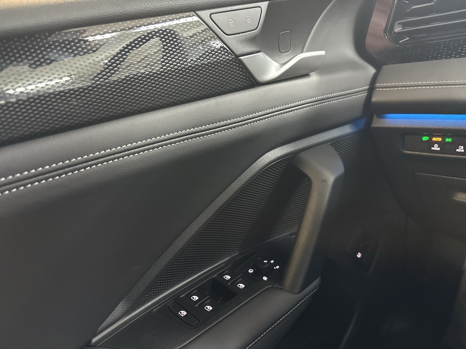 Volkswagen Tiguan 1.5 HYBRID LIFE AHK CAM ACC LM18 NAVI