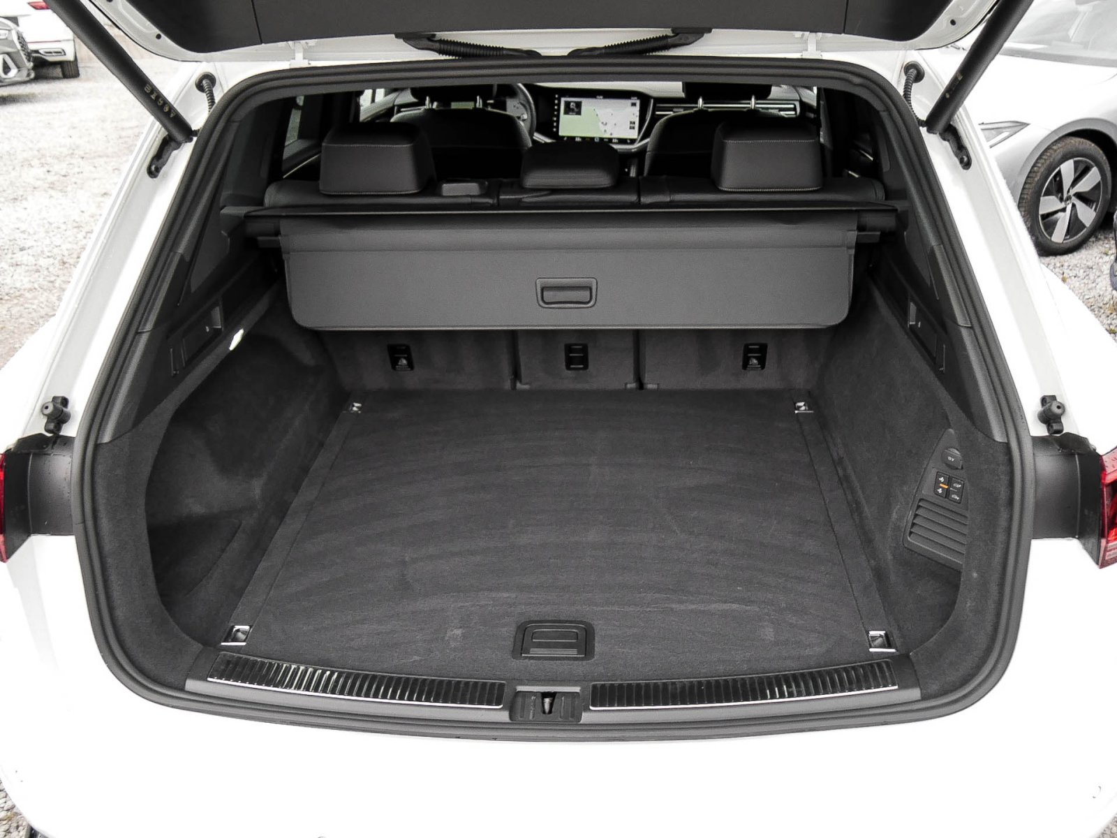 Volkswagen Touareg V6 TSI R-LINE NEUES MODELL AHK CAM LM20