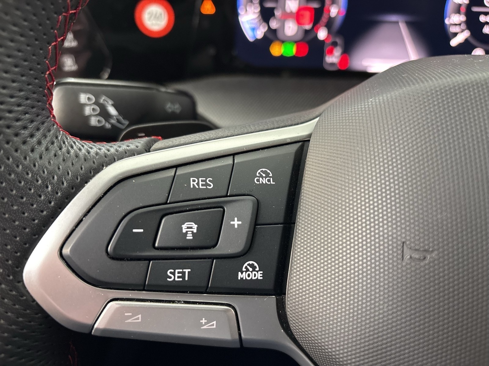 Volkswagen Golf VIII 2.0 GTI CLUBSPORT BLACK STYLE 360°CAM